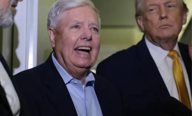 The U.S. on Thursday (January 8, 2026) withdrew from the India-led International Solar Alliance and other multilateral climate bodies. (In photo: US Senator Lindsey Graham with President Trump)