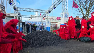 The Tata Steel Chess 2026 opening round in Netherlands was delayed after climate activists protested outside the venue. (Photo: Extinction Rebellion)