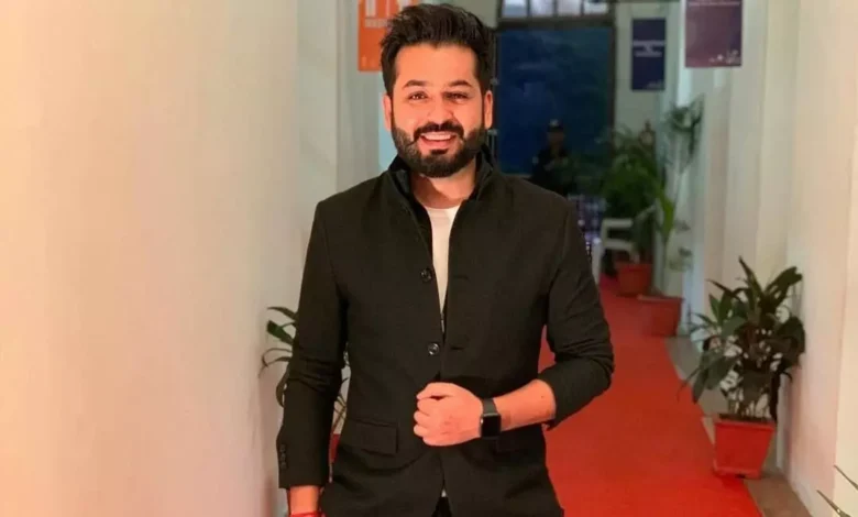 'Dhurandhar' director Aditya Dhar to fans, urges them to stay till end credits